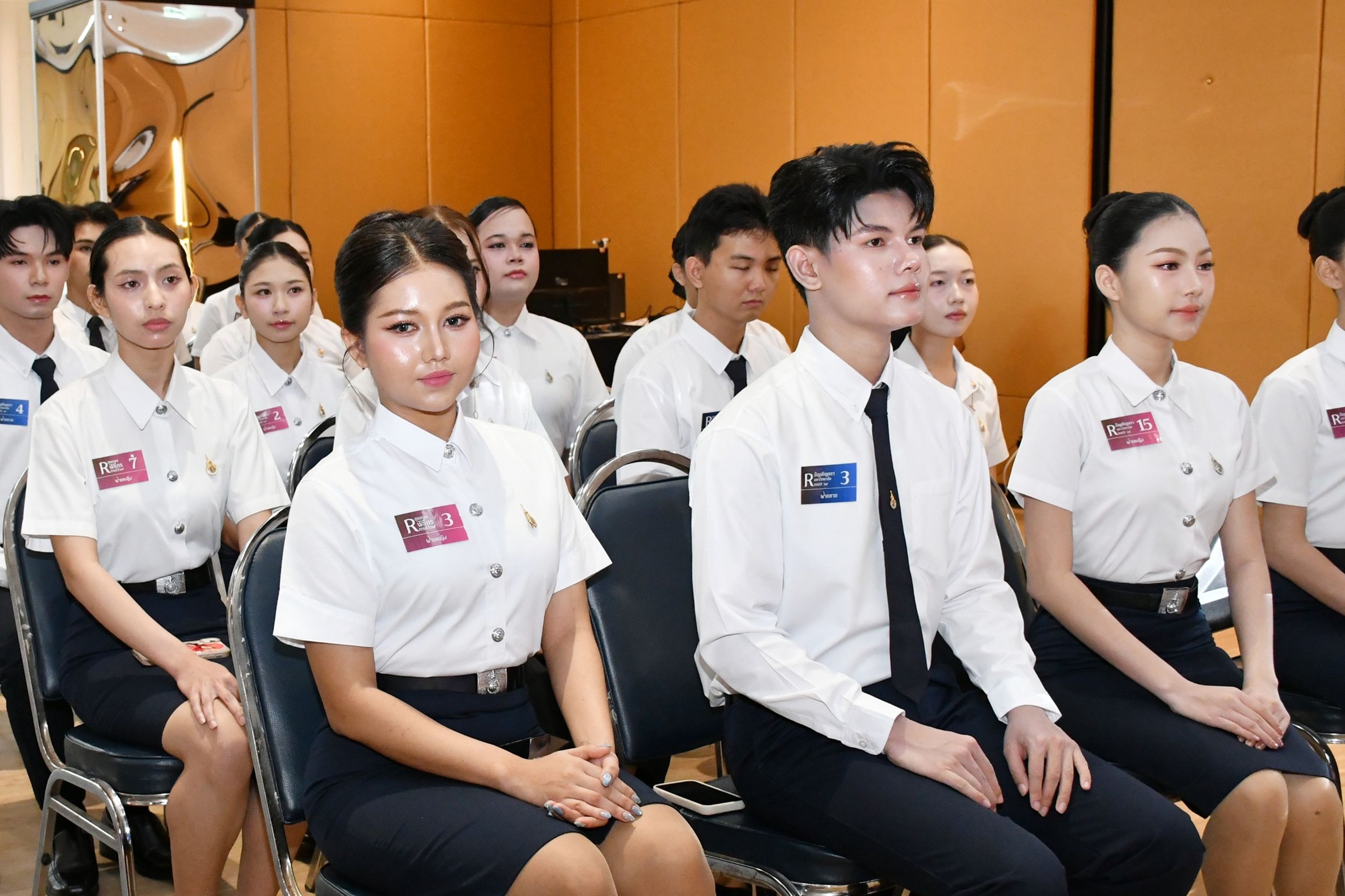 ค้นหาตัวแทนผู้อัญเชิญตรามหาวิทยาลัย และสุดย_09