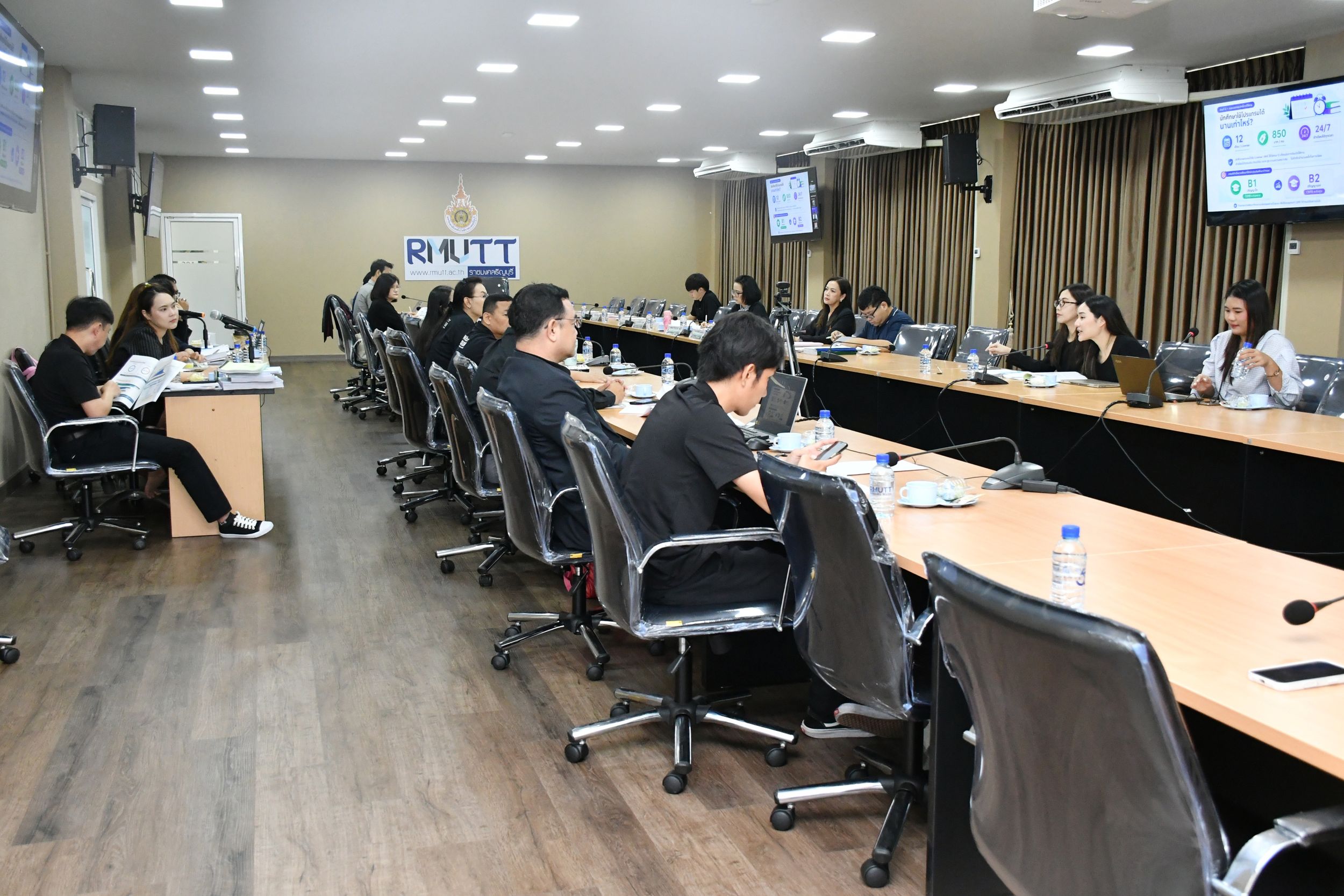 ประชุมคณะกรรมการบริหารบัณฑิตศึกษา _15