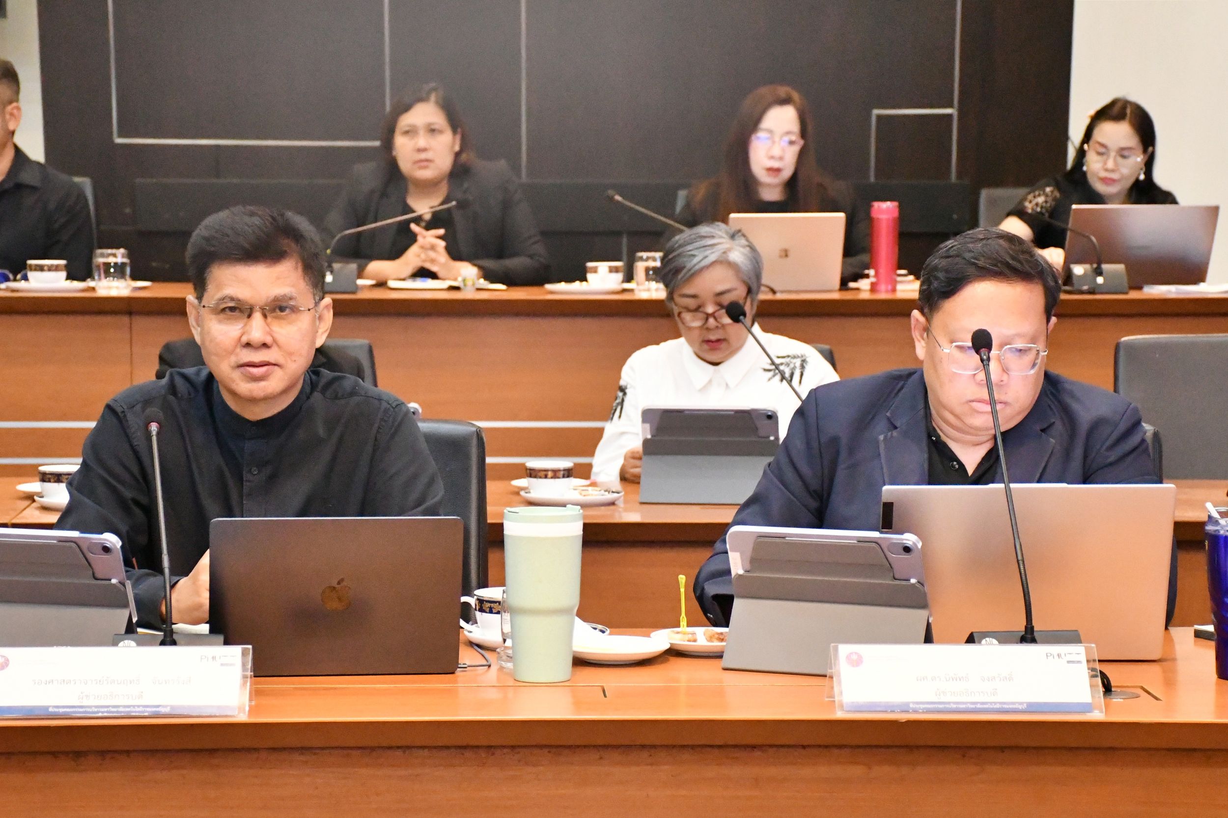 ประชุมคณะกรรมการบริหารมหาวิทยาลัย_06