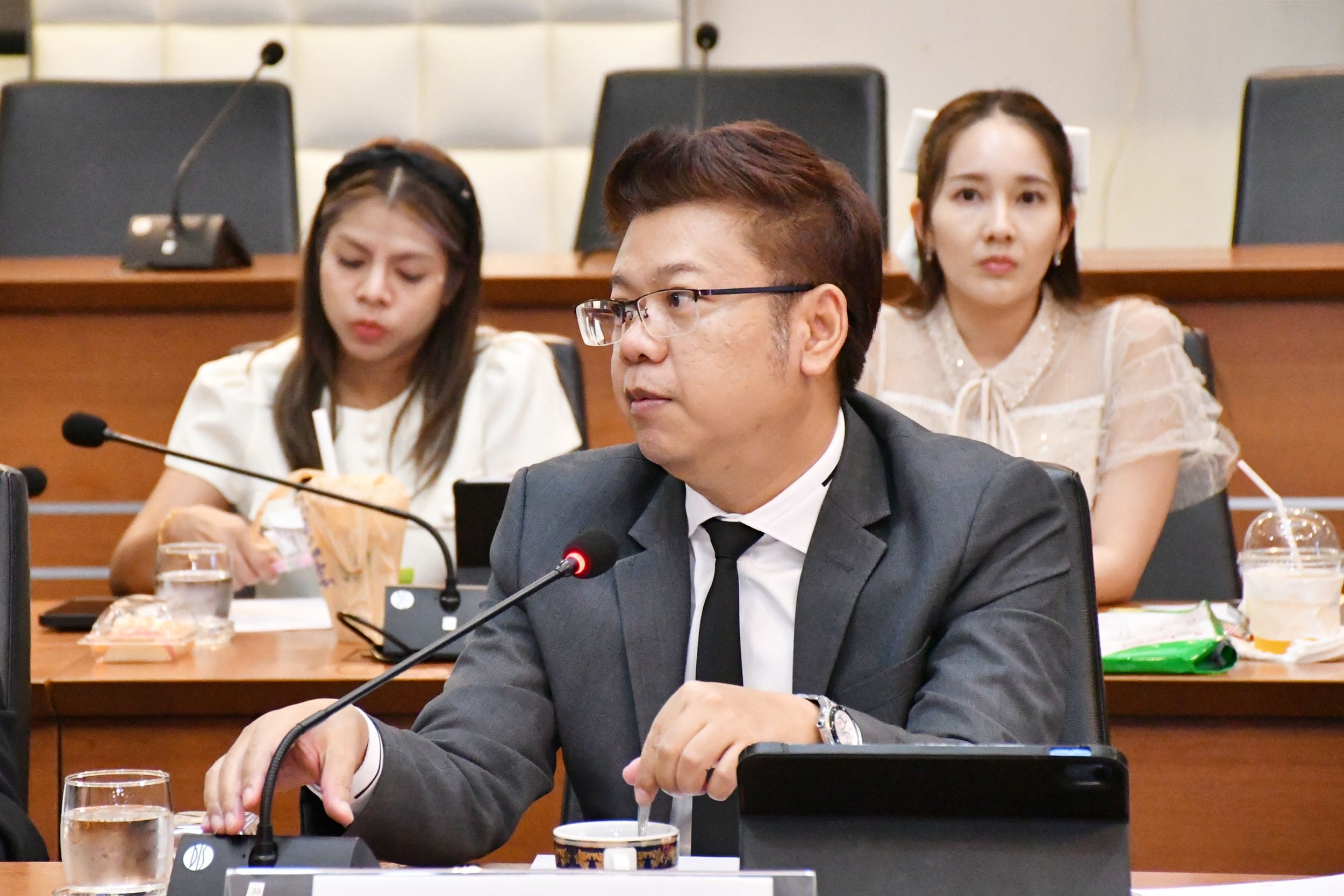 ประชุมคณะกรรมการการต่างประเทศ_06