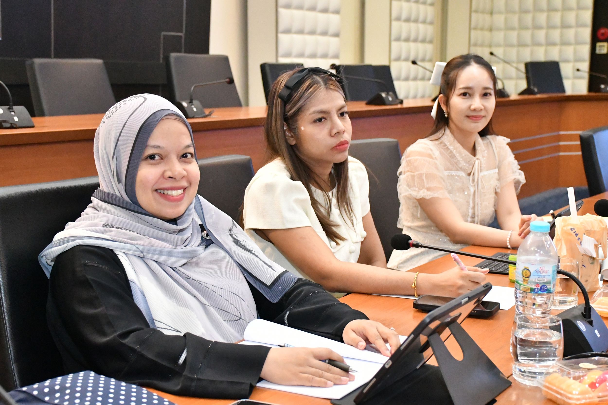 ประชุมคณะกรรมการการต่างประเทศ_11