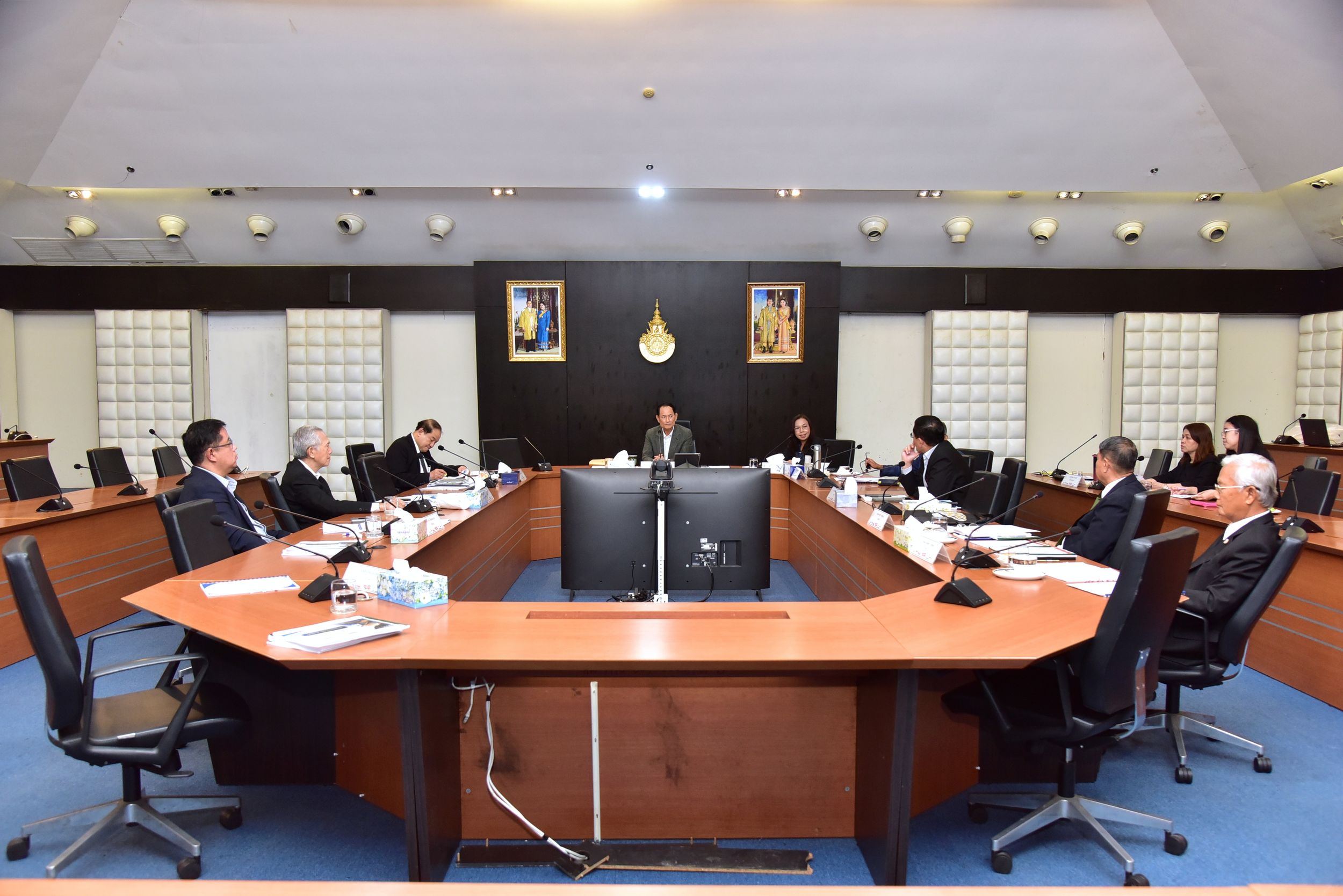 ประชุมคณะกรรมการการเงินและทรัพย์สิน ครั้งที่ 10_08