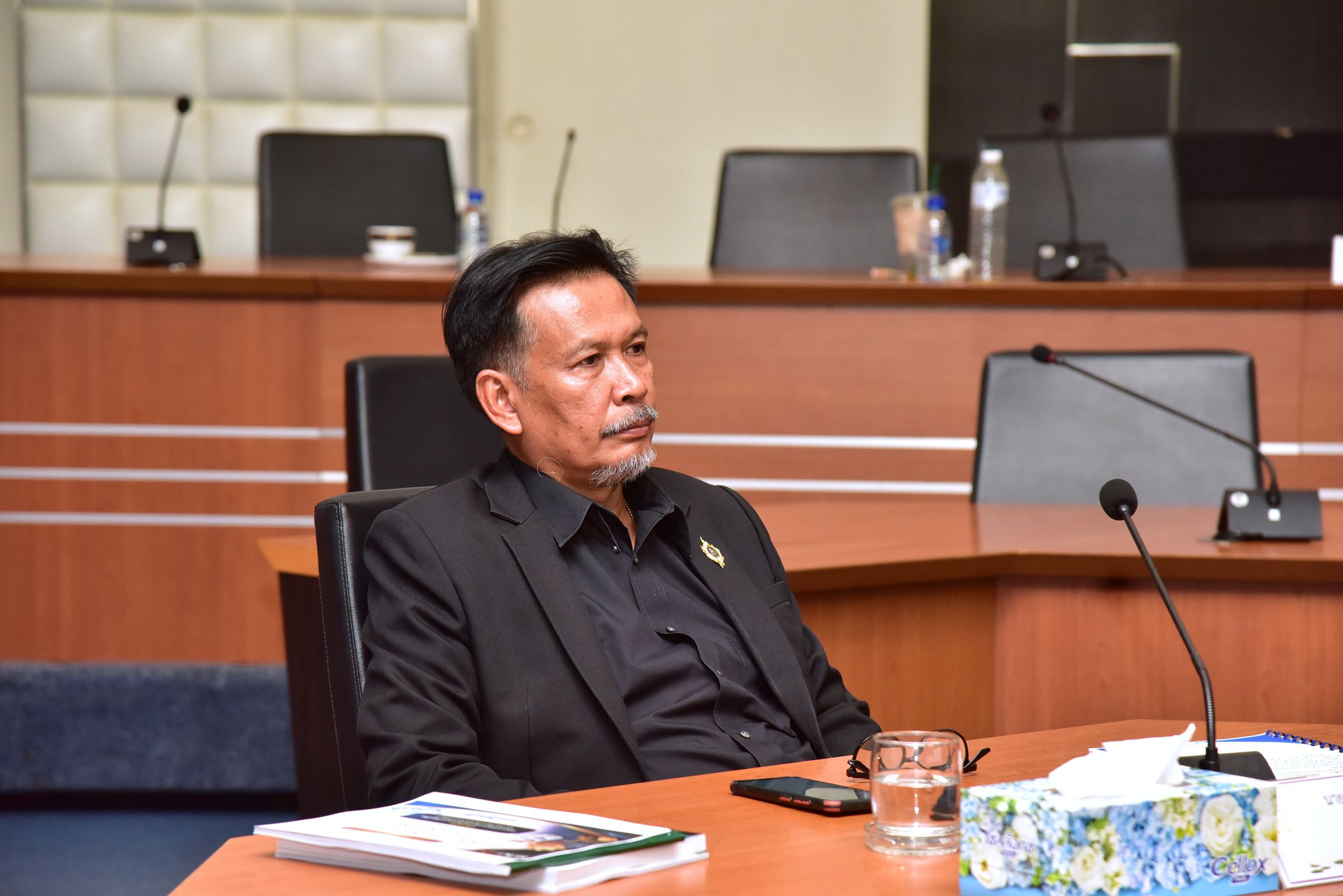 ประชุมคณะกรรมการการเงินและทรัพย์สิน ครั้งที่ 10_15