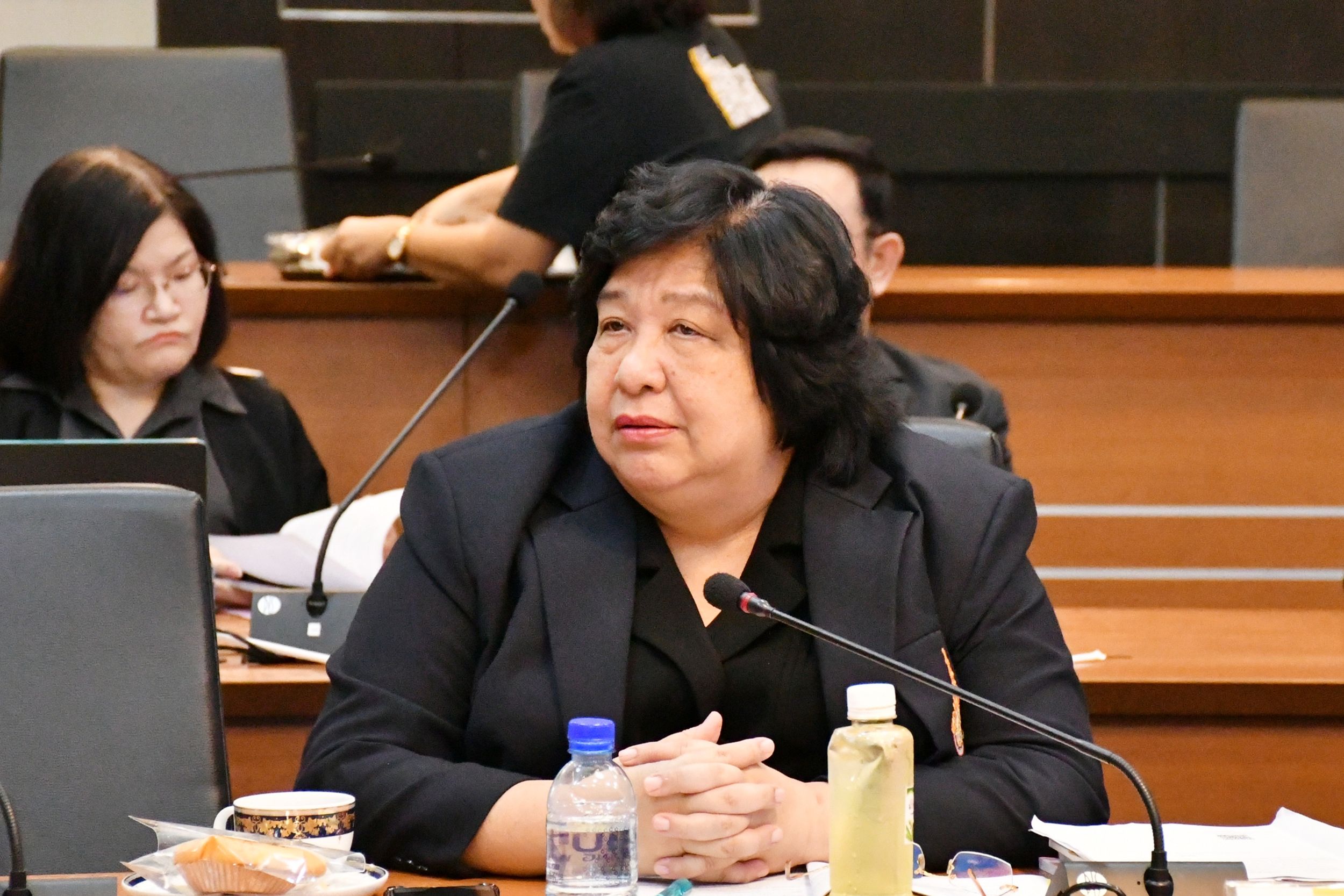 ประชุมคณะกรรมการด้านหลักสูตร_08