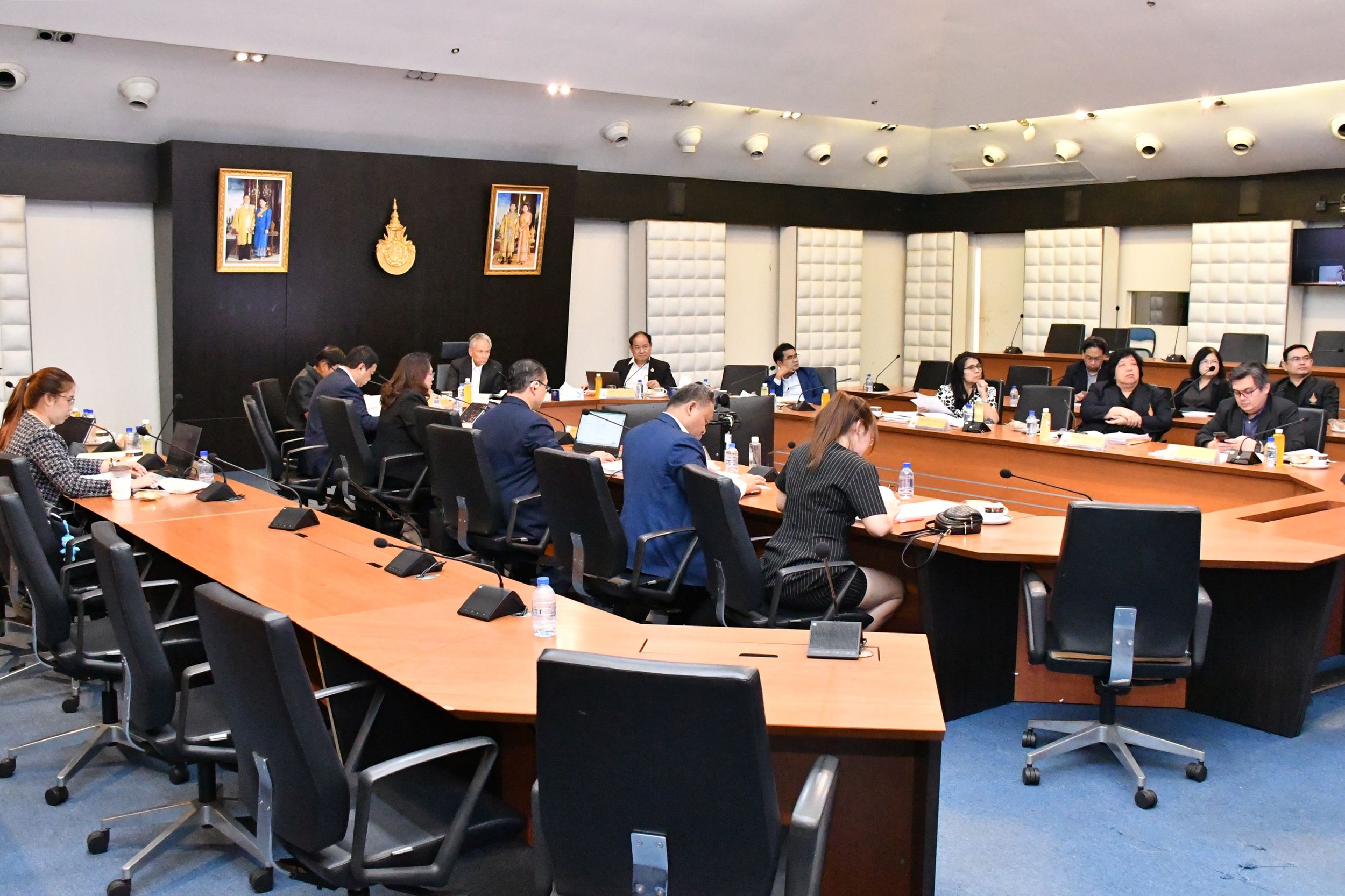 ประชุมคณะกรรมการด้านหลักสูตร_17
