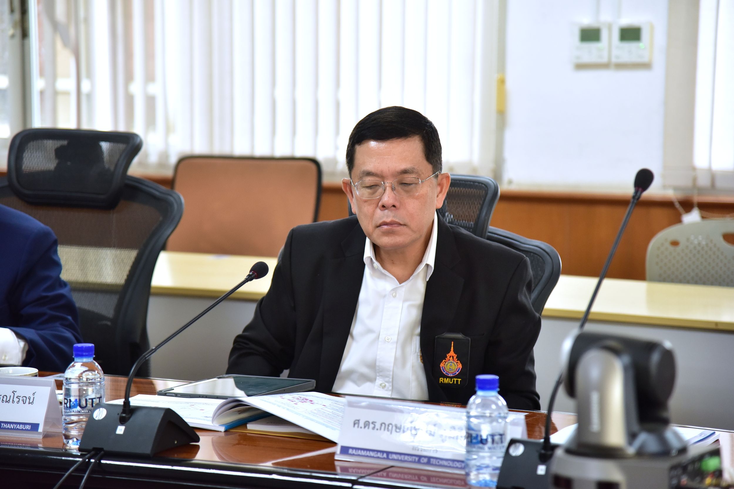ประชุมคณะกรรมการยุทธศาสตร์ _08