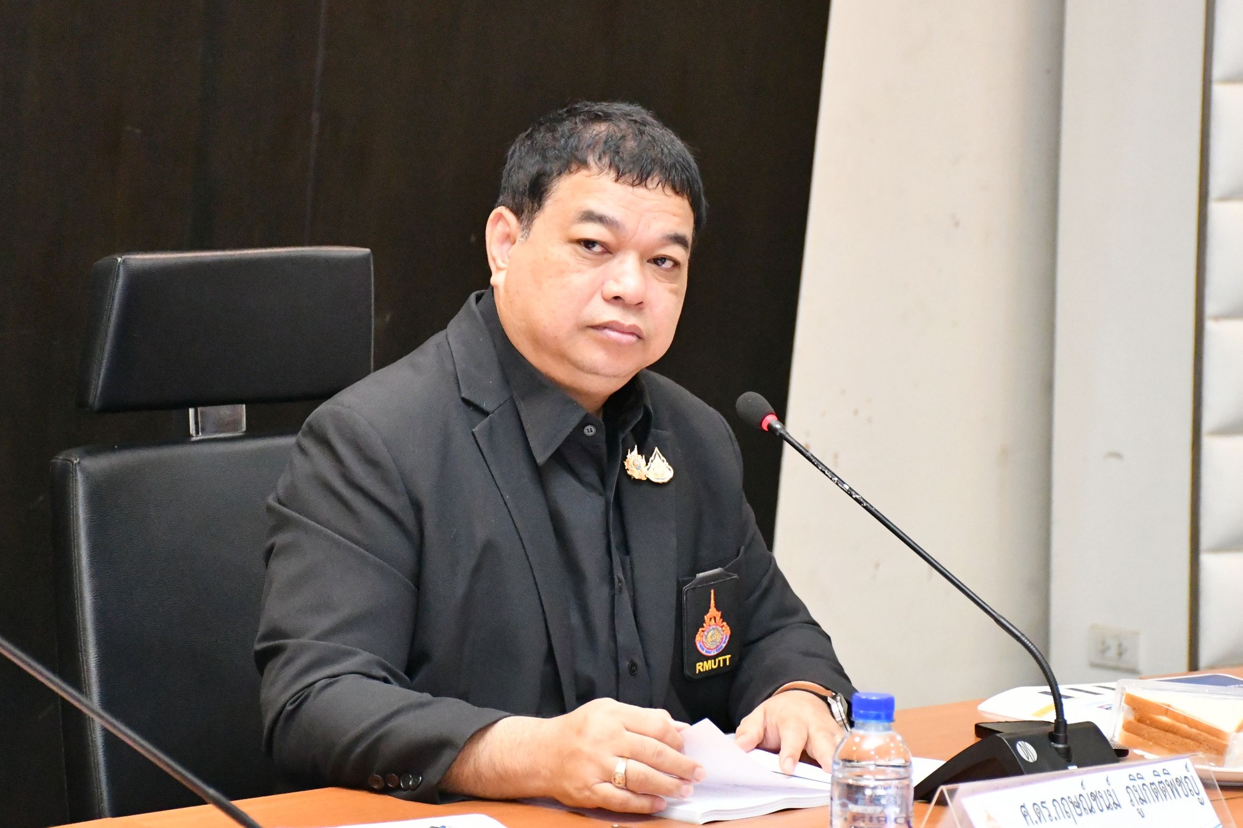 ประชุมคณะกรรมการบริหารงานวิชาการและวิจัย _02