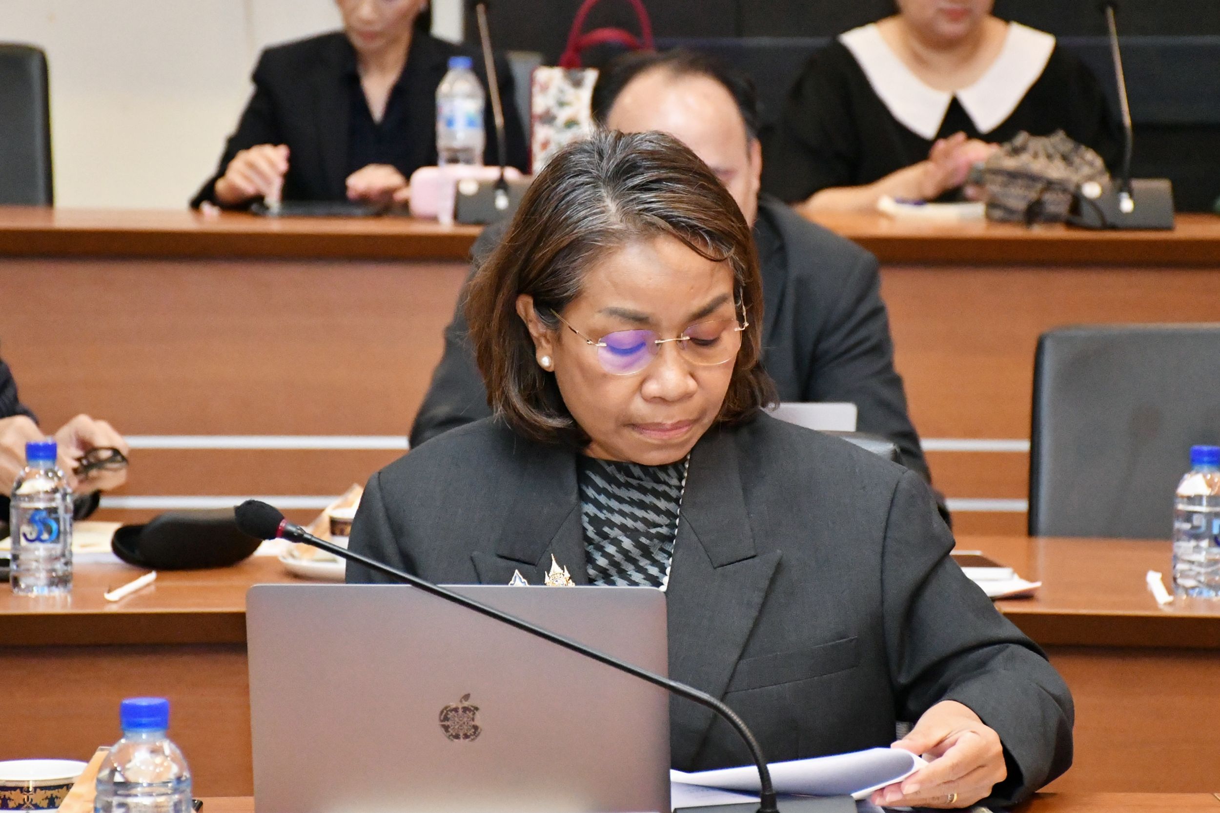 ประชุมคณะกรรมการบริหารงานวิชาการและวิจัย _05