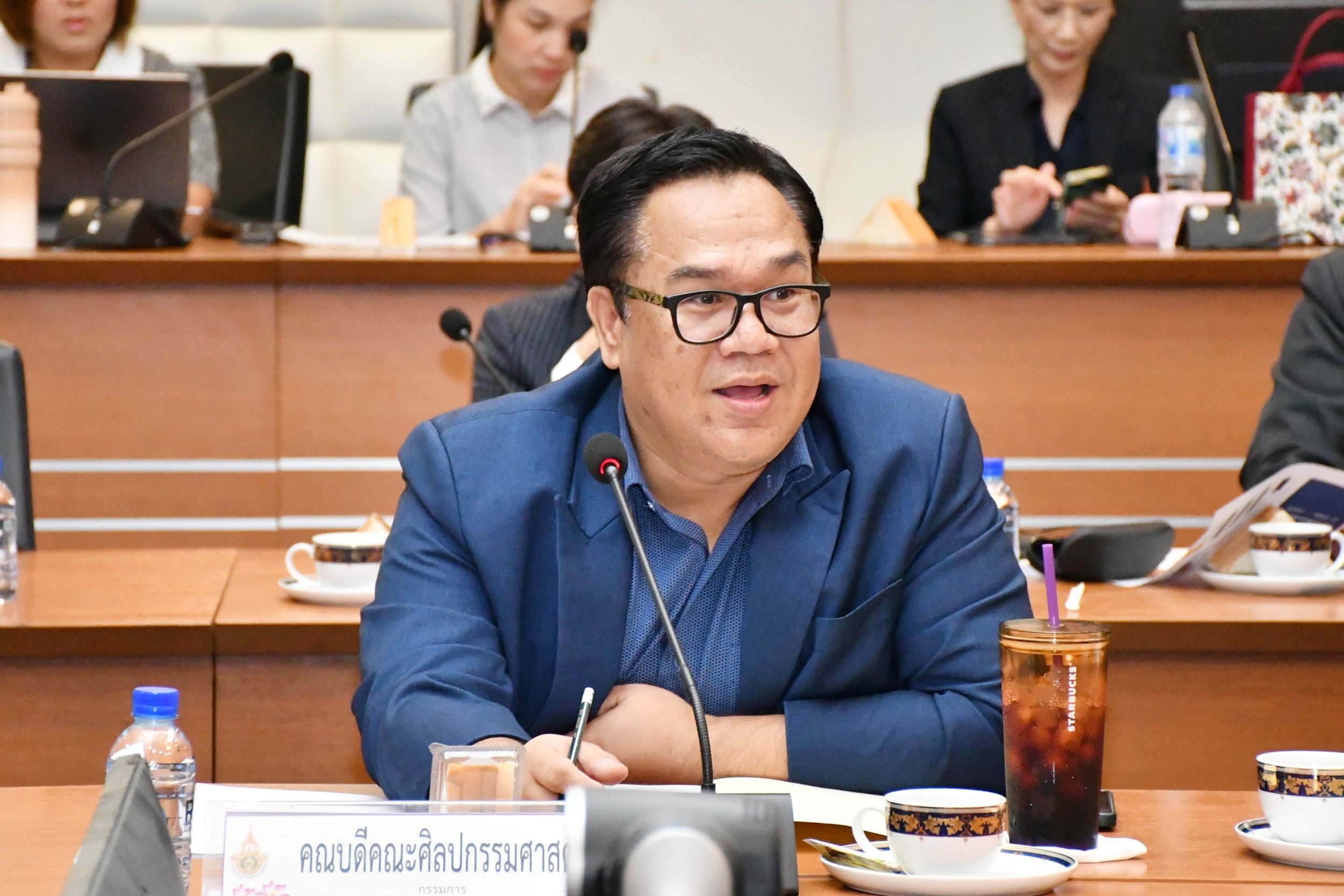 ประชุมคณะกรรมการบริหารงานวิชาการและวิจัย _09