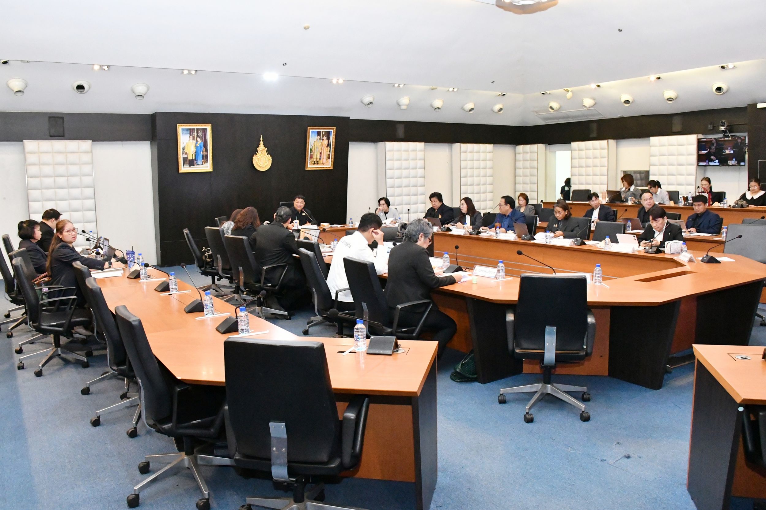 ประชุมคณะกรรมการบริหารงานวิชาการและวิจัย _17