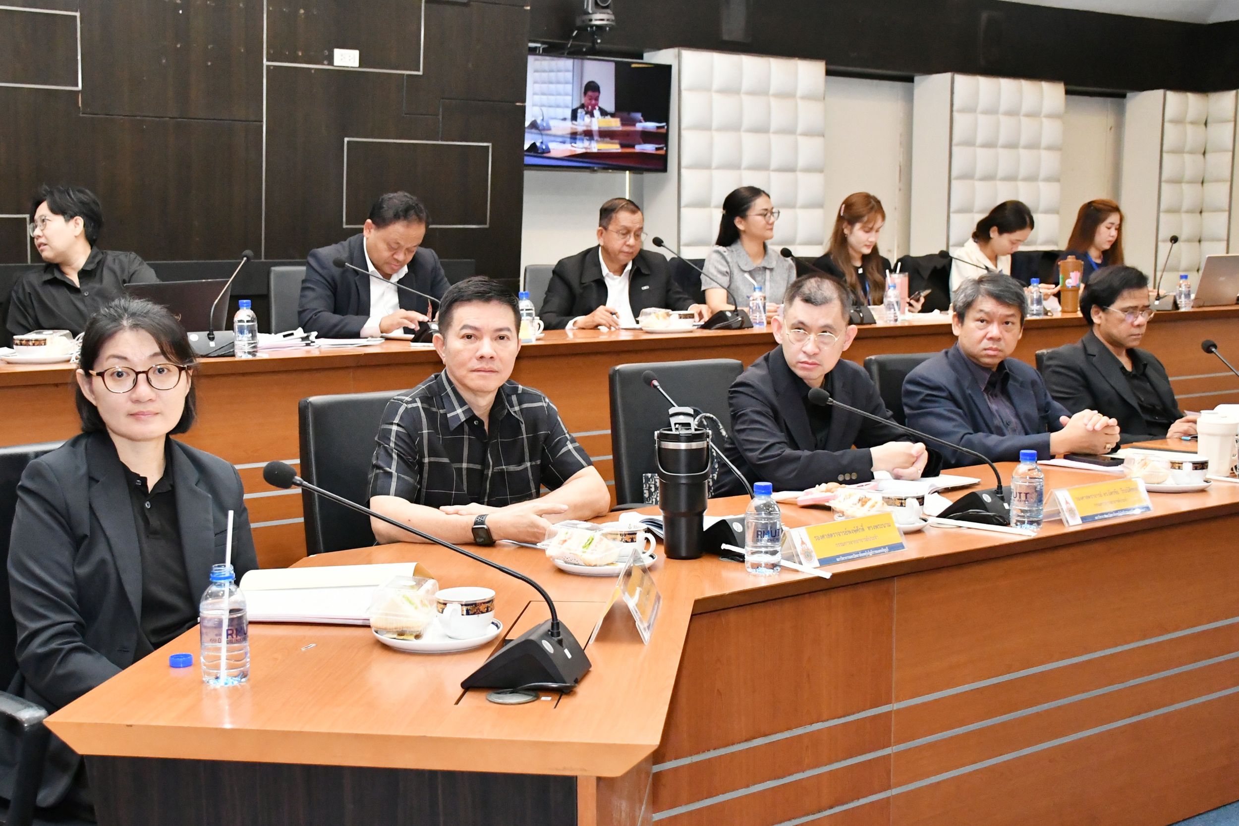 ประชุมสภาวิชาการ มทร.ธัญบุรี_09